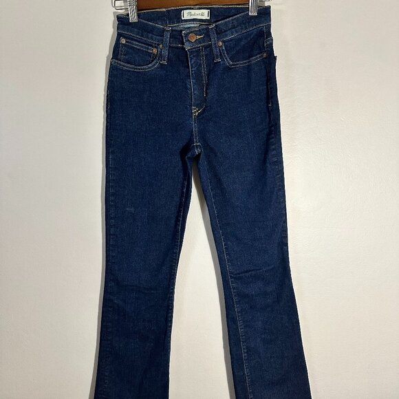 Madewell- Dark Wash - Cali-Demi-Bootcut - Picture 2 of 6